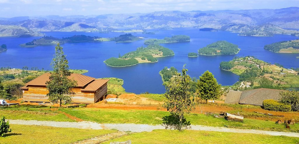 Lake Bunyonyi in Western Uganda, one of the sites to visit on your Uganda Safari and Rwenzori Climbing